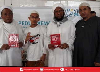 SKANDAL BUKU MERAH