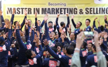 MEMBONGKAR RAHASIA PARA PELATIH BISNIS YANG SELAMA INI DISEMBUNYIKAN