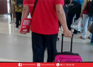 Pria Seksi dan Buku Merah