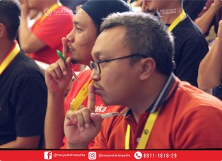 Kritiklah Daku Kau Kutangkap