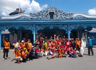 Memilih Mengambil Peran