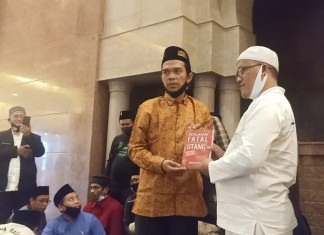 Lelang untuk Dakwah UAS, BUKU MERAH Tembus Harga Rp1juta